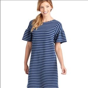 Vineyard vines NWT stripe flutter sleeve dress